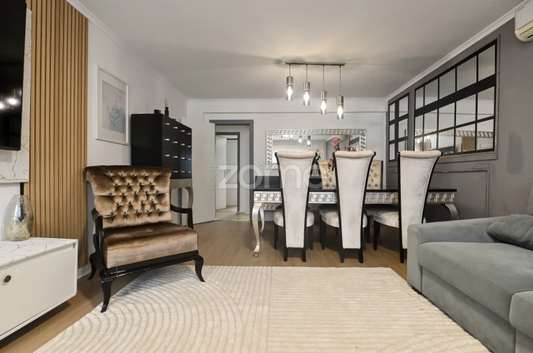 Apartamento T3 para Venda em São Domingos de Rana Foto 4