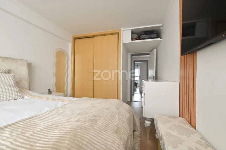 Apartamento T3 para Venda em São Domingos de Rana Foto 11