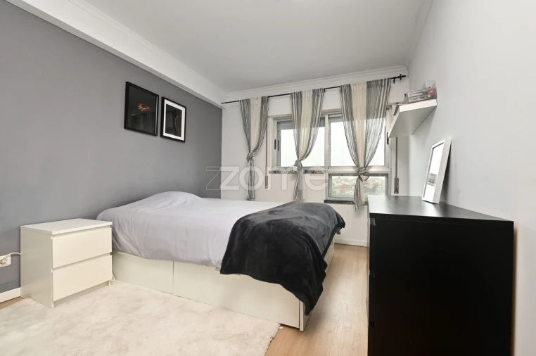 Apartamento T3 para Venda em São Domingos de Rana Foto 12