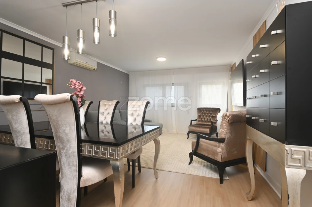 Apartamento T3 para Venda em São Domingos de Rana Foto 5