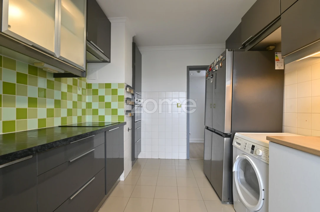 Apartamento T3 para Venda em São Domingos de Rana Foto 17