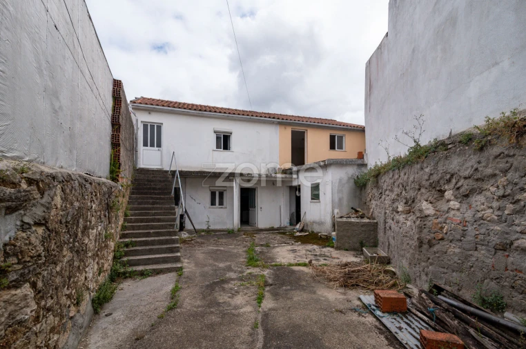 Moradia T2 para Venda em Maiorca Foto 8