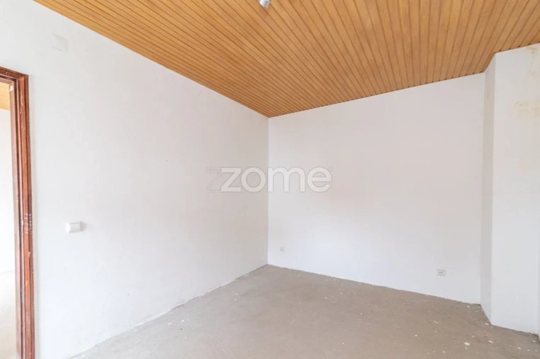 Moradia T2 para Venda em Maiorca Foto 28