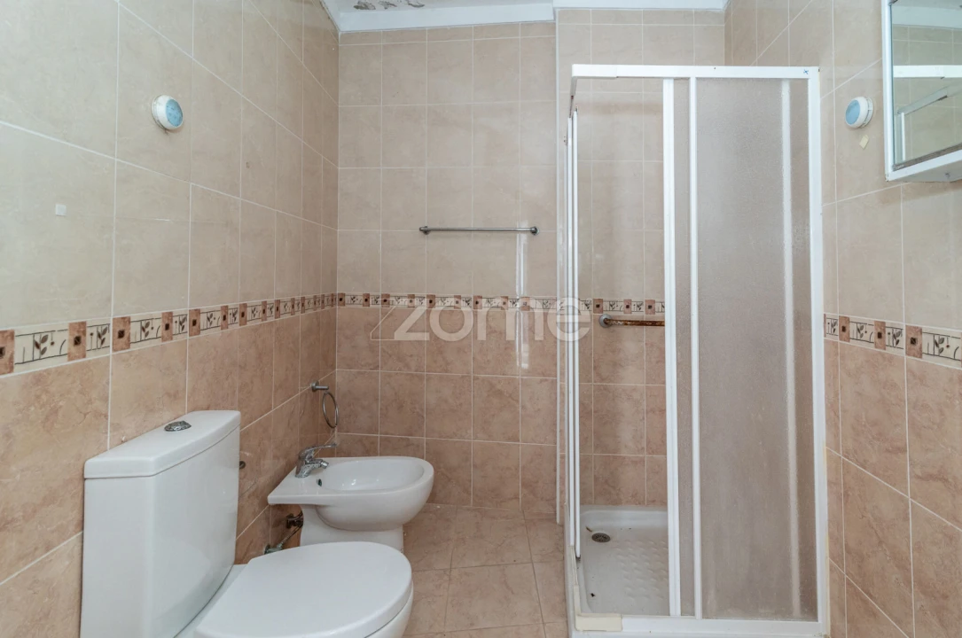 Moradia T2 para Venda em Maiorca Foto 13