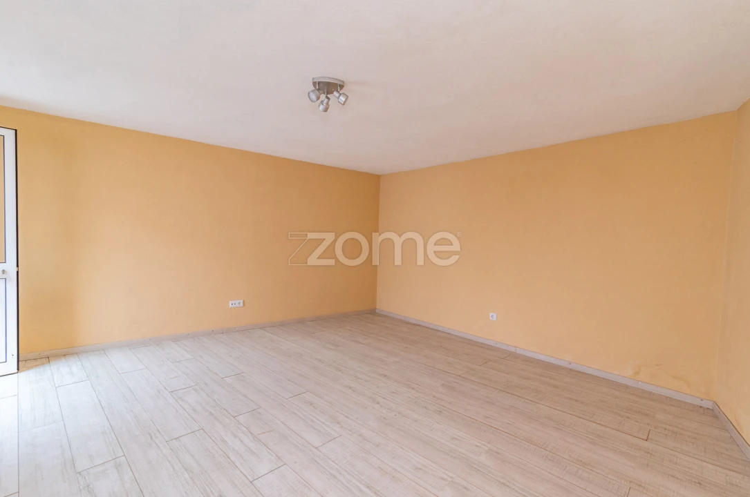 Moradia T2 para Venda em Maiorca Foto 24