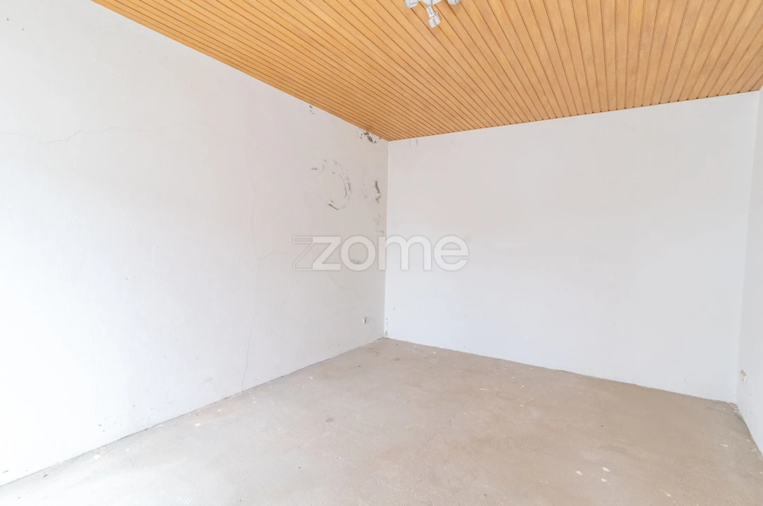 Moradia T2 para Venda em Maiorca Foto 31