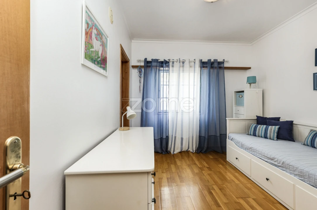 Apartamento T2 para Venda em São Domingos de Rana Foto 11