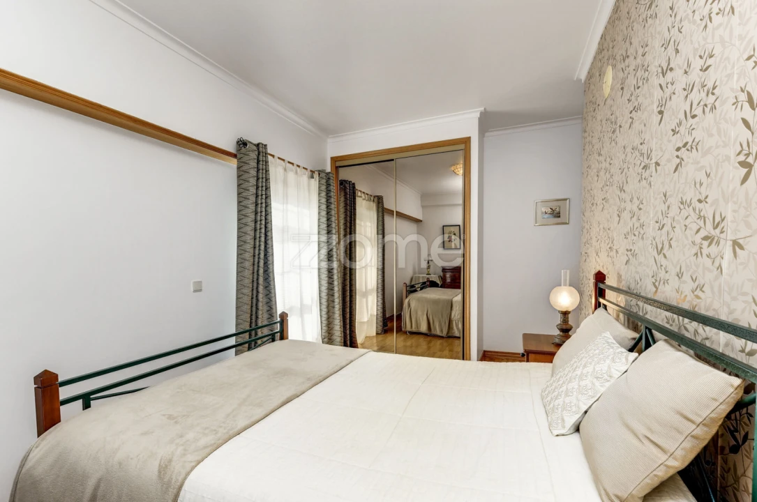 Apartamento T2 para Venda em São Domingos de Rana Foto 16