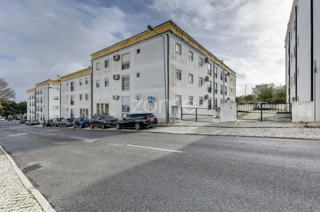 Apartamento T2 para Venda em São Domingos de Rana Foto 22