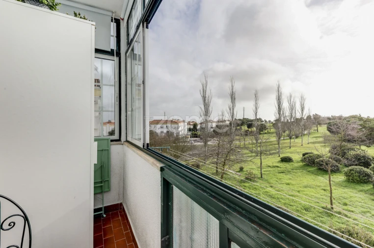 Apartamento T2 para Venda em São Domingos de Rana Foto 17