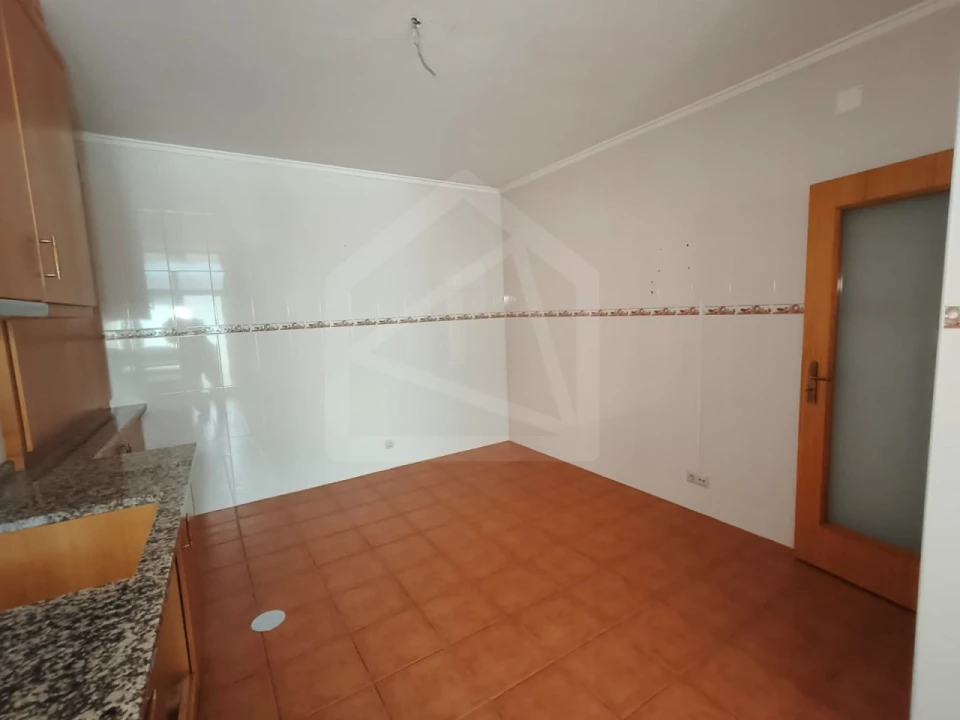 Apartamento T2 para Venda em São João da Madeira Foto 5