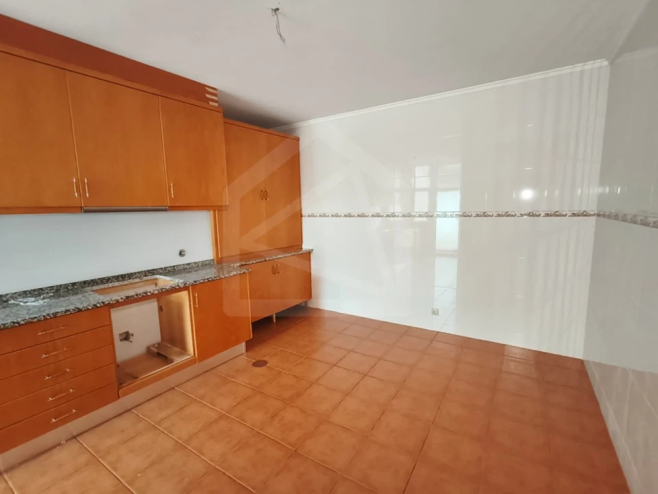 Apartamento T2 para Venda em São João da Madeira Foto 6