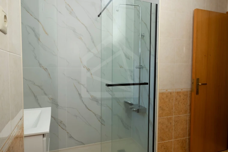 Apartamento T2 para Venda em São João da Madeira Foto 17