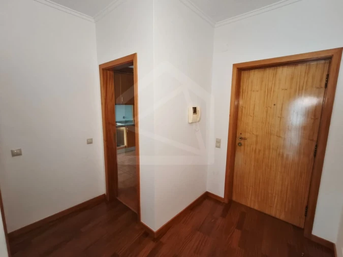Apartamento T2 para Venda em São João da Madeira Foto 8
