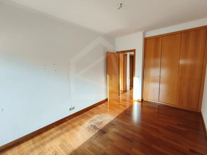 Apartamento T2 para Venda em São João da Madeira Foto 14