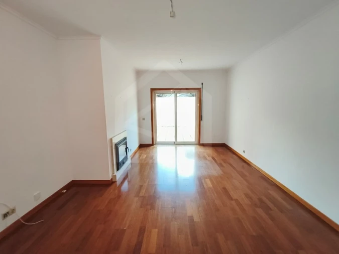 Apartamento T2 para Venda em São João da Madeira Foto 2
