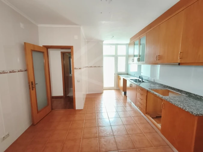 Apartamento T2 para Venda em São João da Madeira Foto 7
