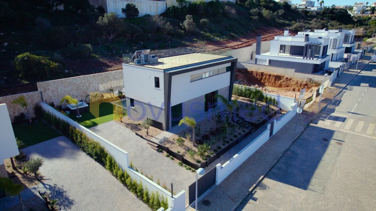 Moradia T4 para Venda em Albufeira e Olhos de Água Foto 6