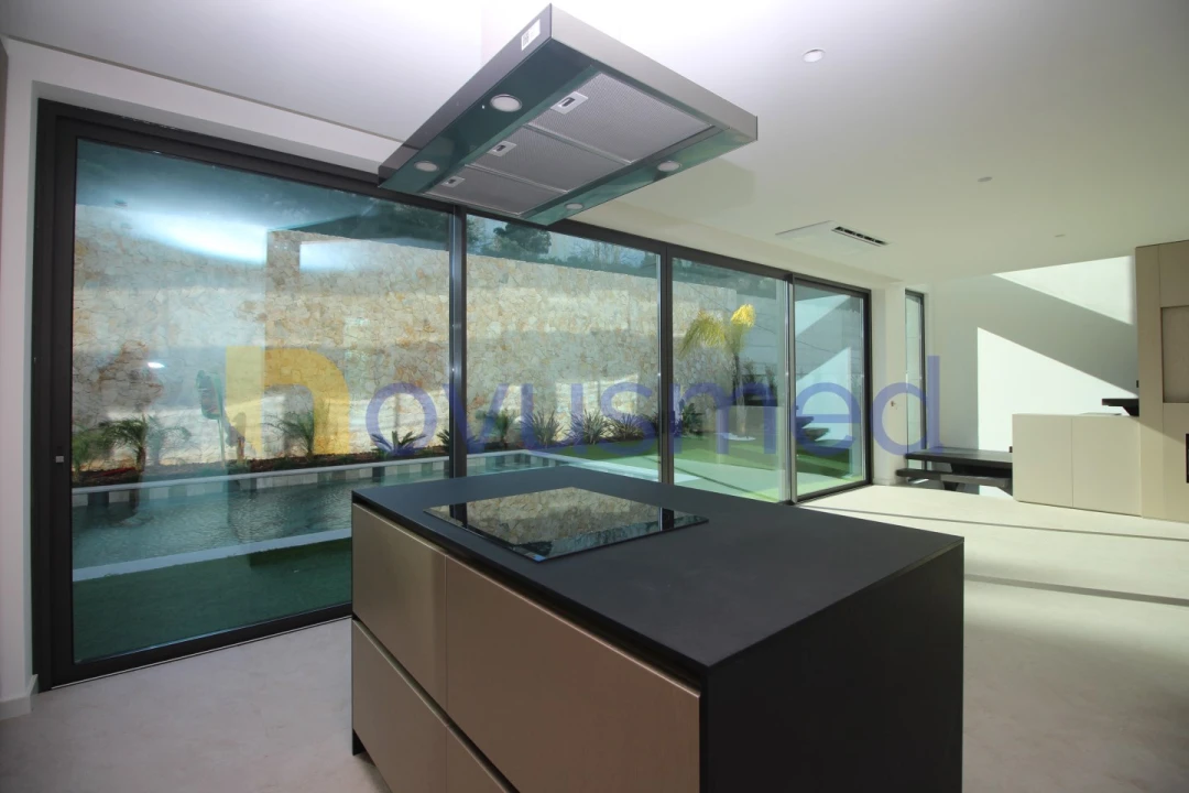 Moradia T4 para Venda em Albufeira e Olhos de Água Foto 12