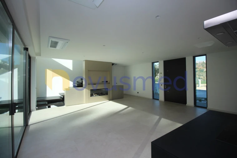 Moradia T4 para Venda em Albufeira e Olhos de Água Foto 11