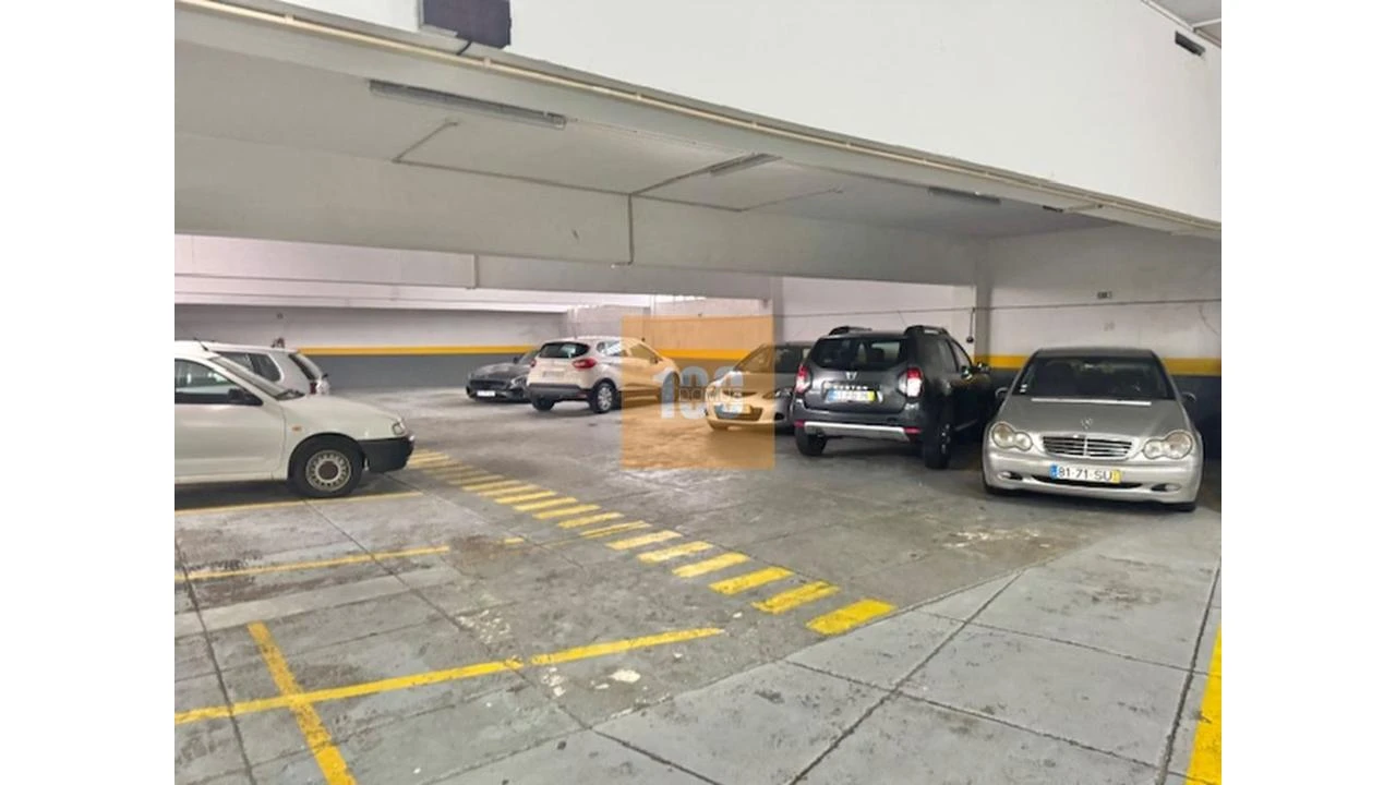 Garagem para Venda em Bonfim Foto 7