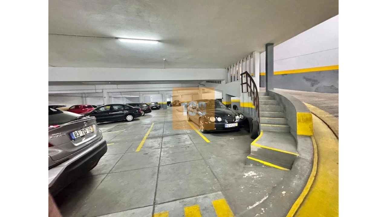 Garagem para Venda em Bonfim Foto 17