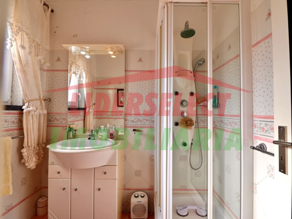 Moradia T4 para Venda em A dos Cunhados e Maceira Foto 21