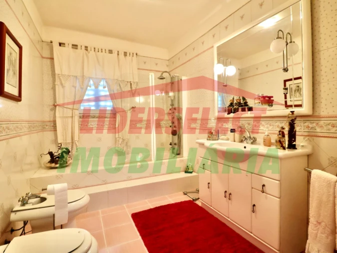 Moradia T4 para Venda em A dos Cunhados e Maceira Foto 32