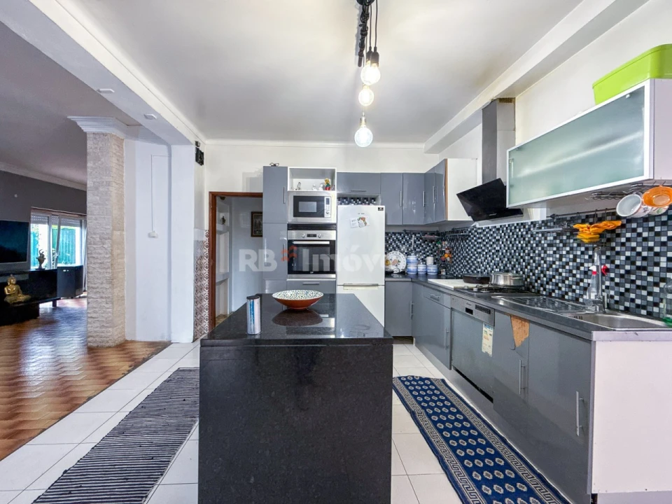 Moradia T4 para Venda em Paialvo Foto 1