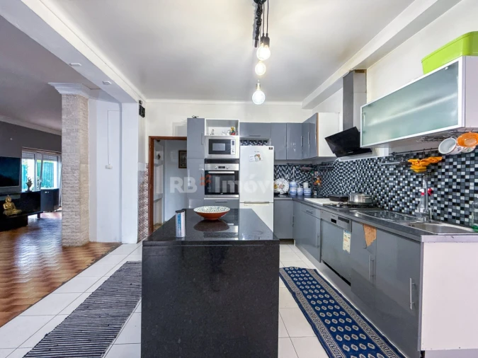 Moradia T4 para Venda em Paialvo Foto 1