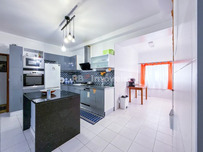 Moradia T4 para Venda em Paialvo Foto 2