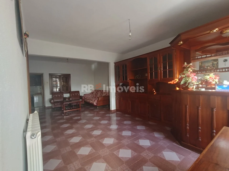 Moradia T2 para Venda em Além da Ribeira e Pedreira Foto 5