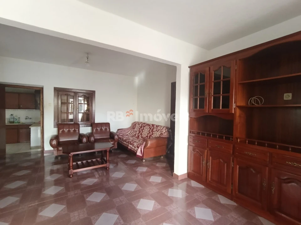 Moradia T2 para Venda em Além da Ribeira e Pedreira Foto 2