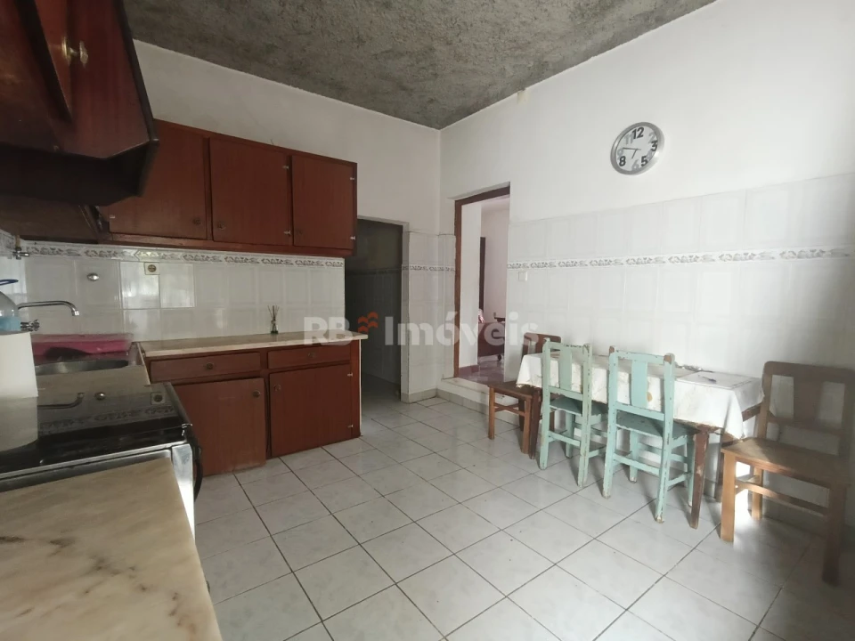 Moradia T2 para Venda em Além da Ribeira e Pedreira Foto 3