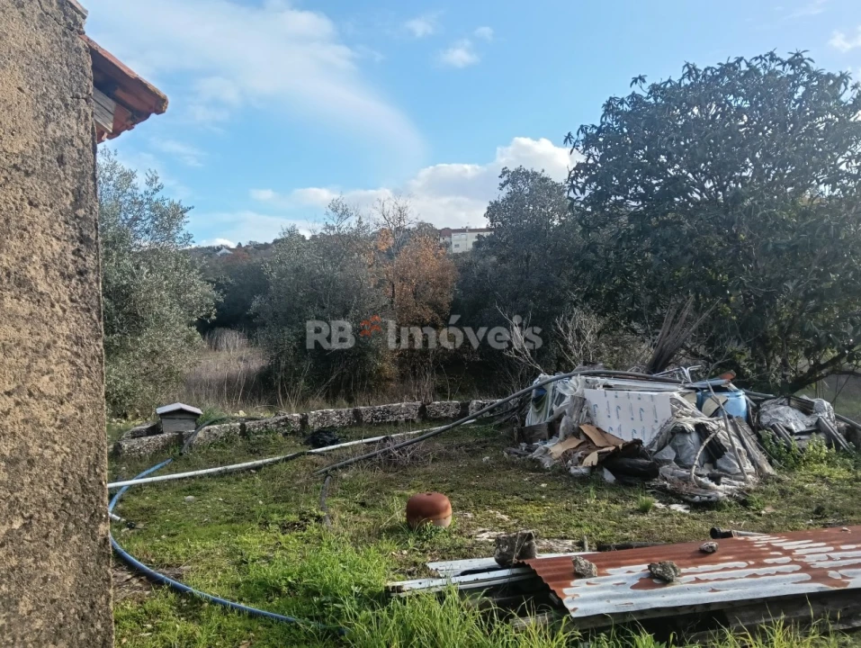 Moradia T2 para Venda em Além da Ribeira e Pedreira Foto 37