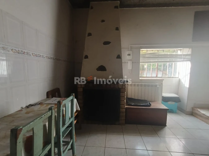 Moradia T2 para Venda em Além da Ribeira e Pedreira Foto 4
