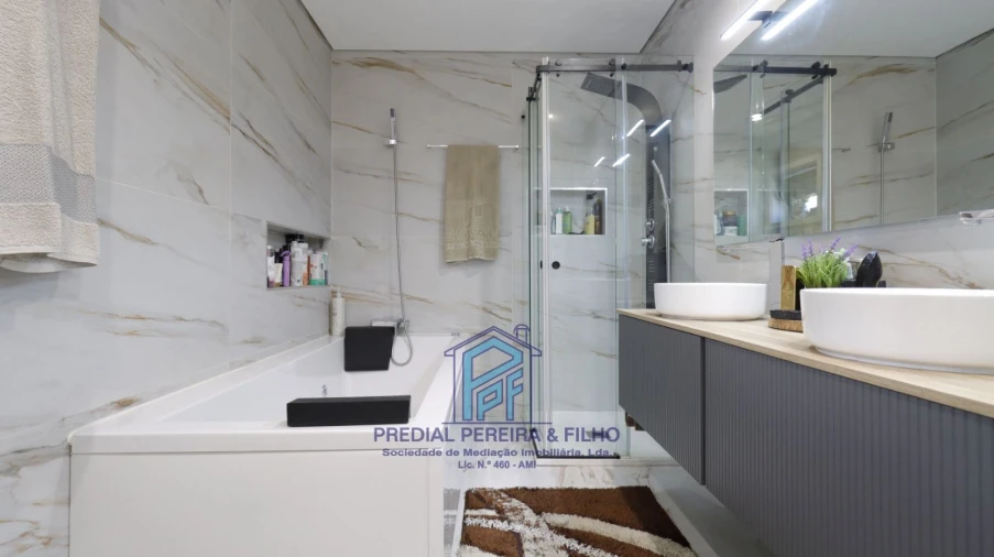 Moradia T5 para Venda em Rio Tinto Foto 25