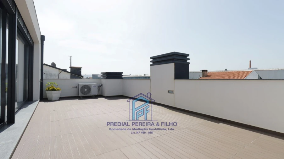 Moradia T5 para Venda em Rio Tinto Foto 29