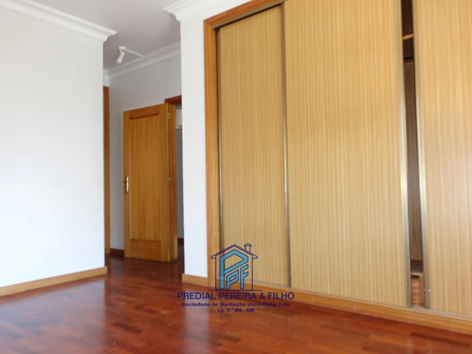 Apartamento T2 para Arrendamento em Rio Tinto Foto 19