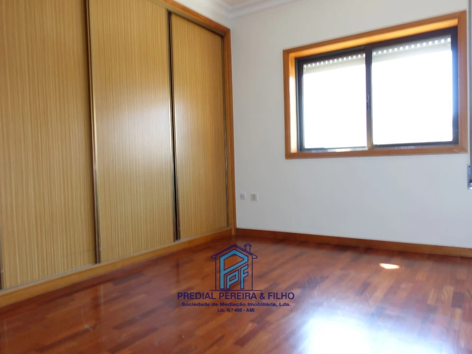 Apartamento T2 para Arrendamento em Rio Tinto Foto 20