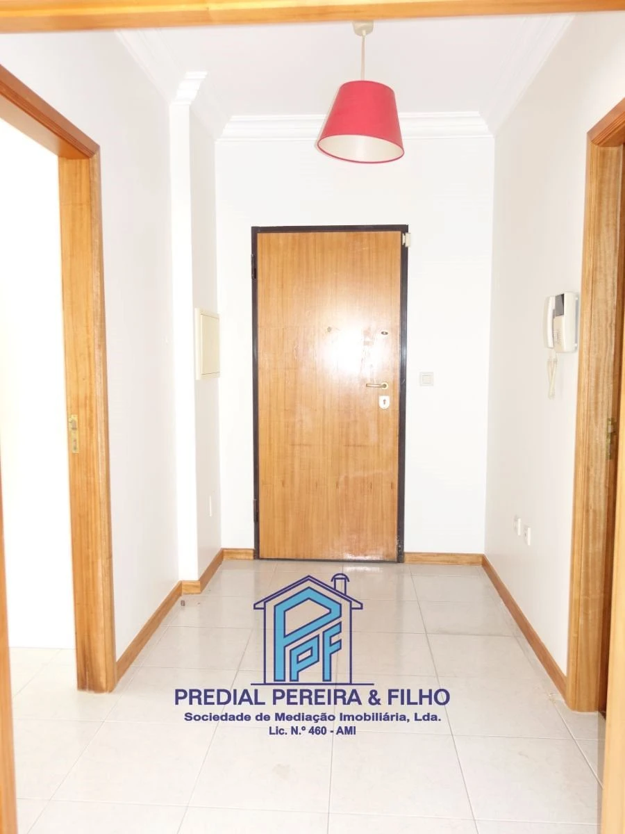 Apartamento T2 para Arrendamento em Rio Tinto Foto 2