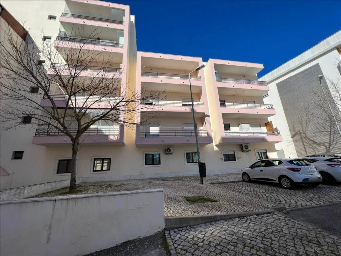 Apartamento T2 para Venda em Loule (São Clemente) Foto 1