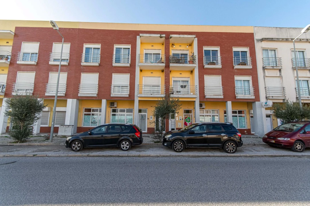 Apartamento T4 para Venda em Atalaia e Alto Estanqueiro-Jardia Foto 2