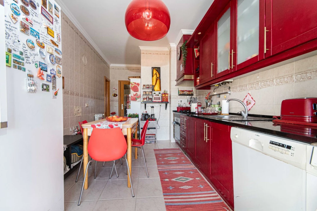 Apartamento T4 para Venda em Atalaia e Alto Estanqueiro-Jardia Foto 9