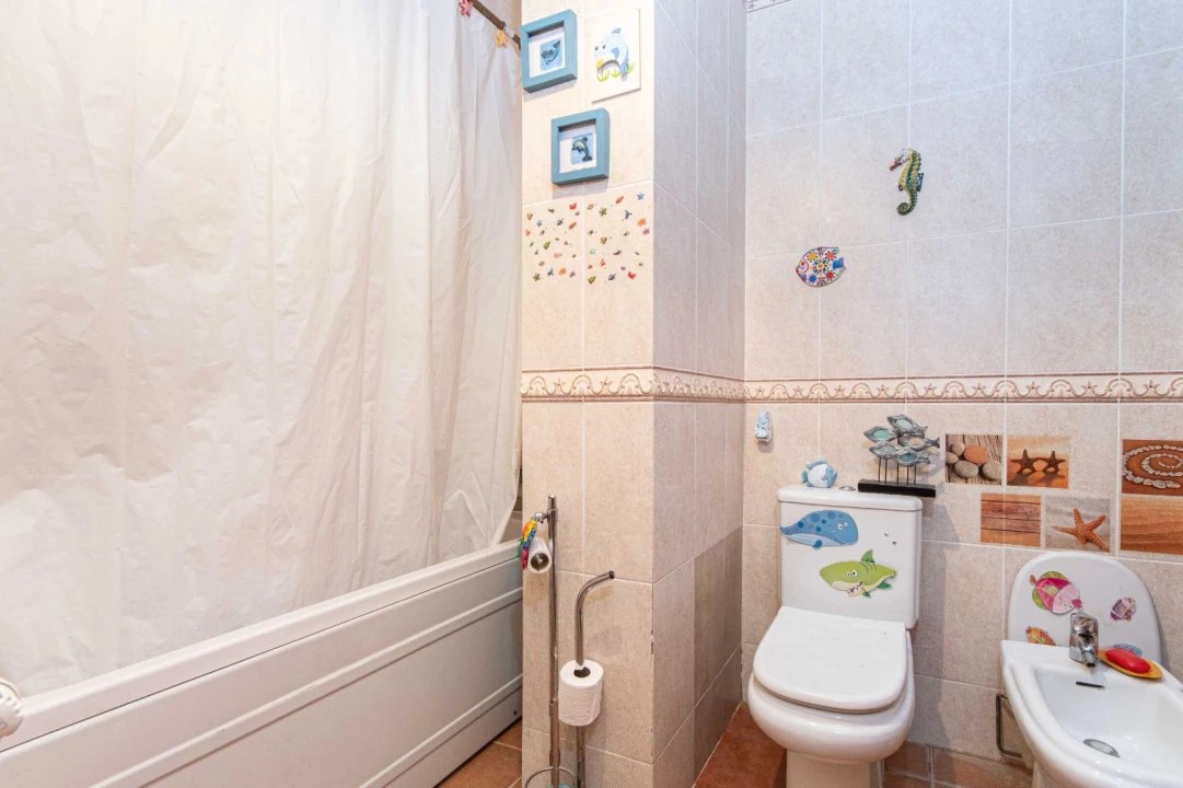 Apartamento T4 para Venda em Atalaia e Alto Estanqueiro-Jardia Foto 18