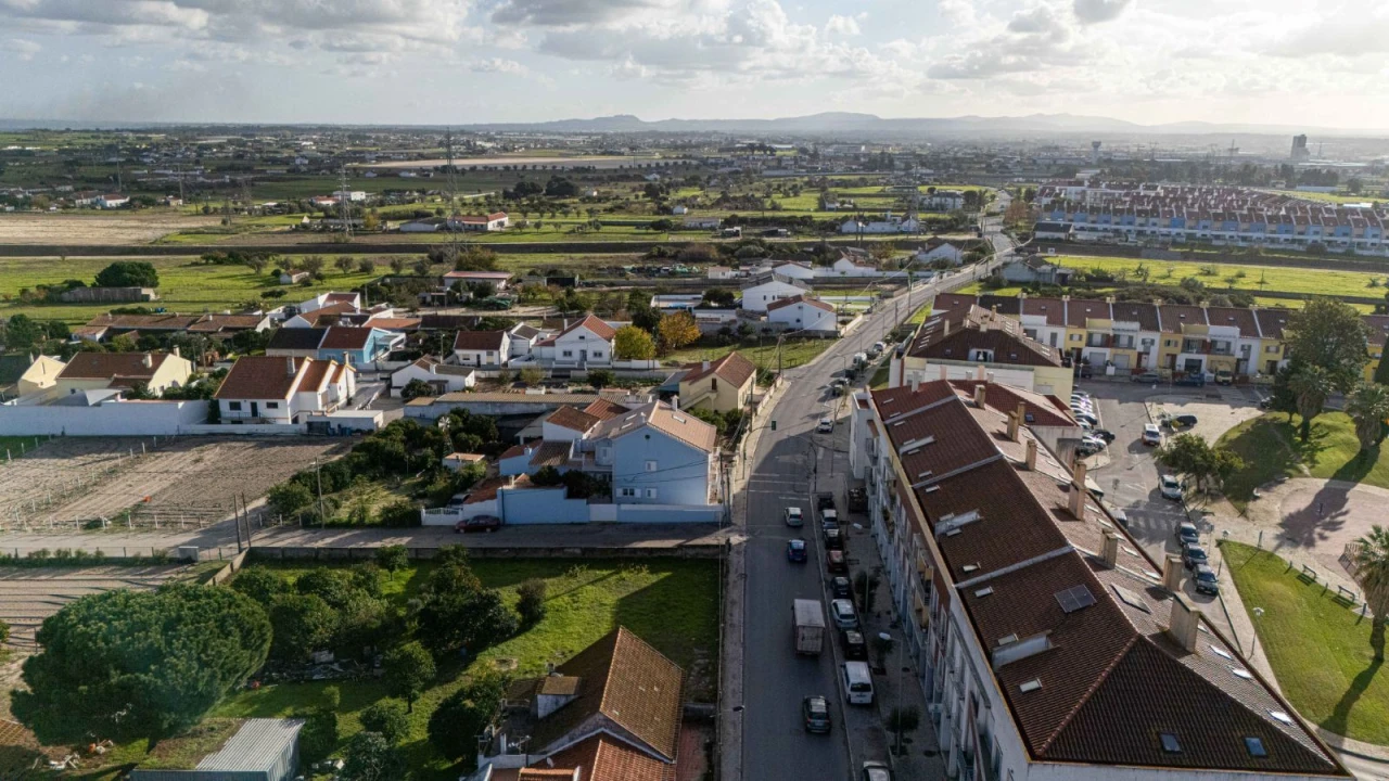 Apartamento T4 para Venda em Atalaia e Alto Estanqueiro-Jardia Foto 30