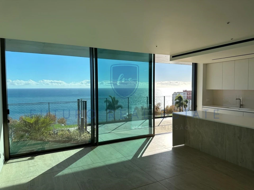 Apartamento T2 para Venda em São Martinho Foto 3