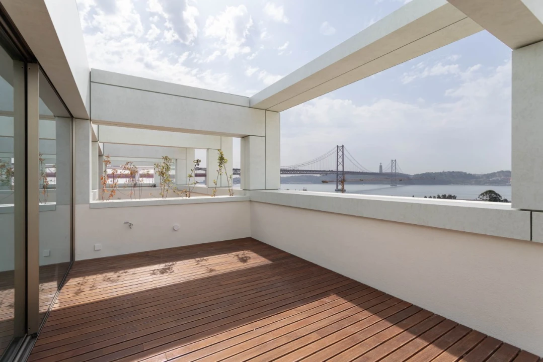 Moradia T5 para Venda em Alcantara Foto 52