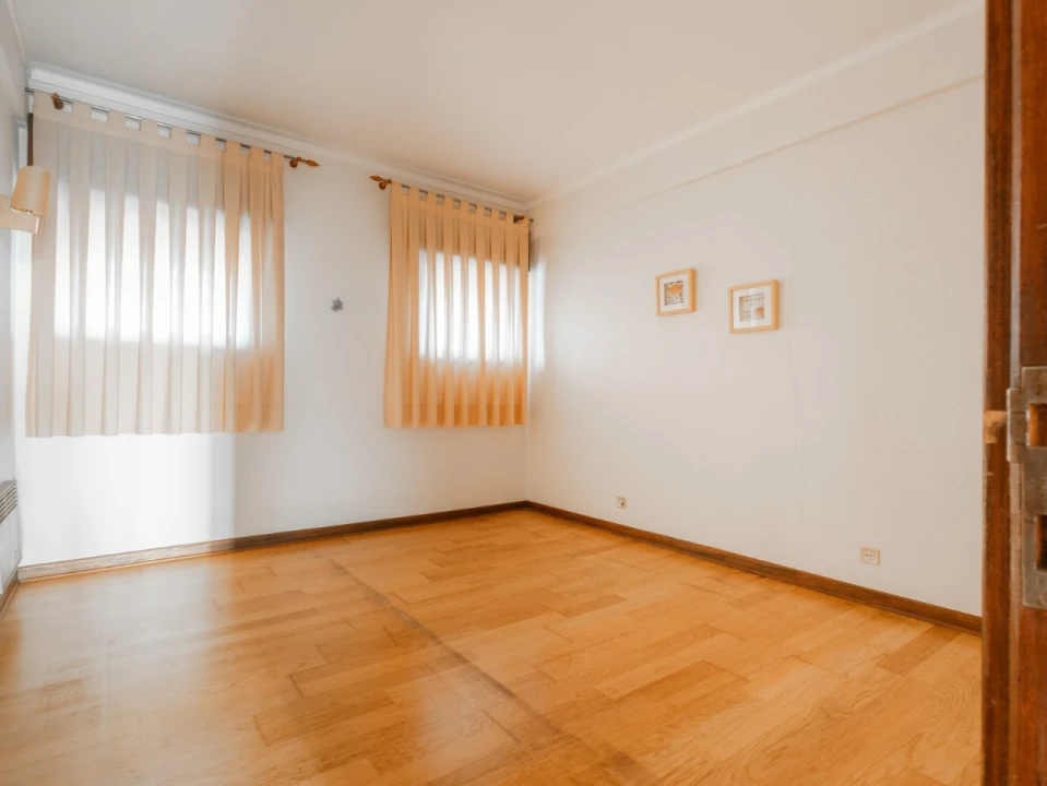 Apartamento T2 para Venda em Buarcos Foto 12