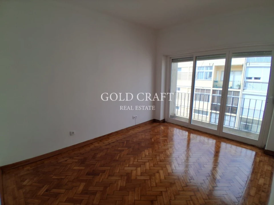 Apartamento T2 para Venda em Queluz e Belas Foto 8